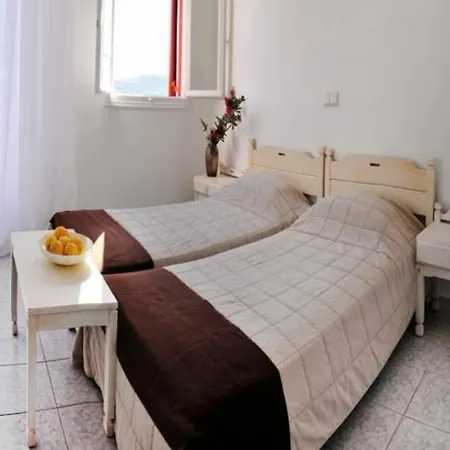 Loukas ゲストハウス